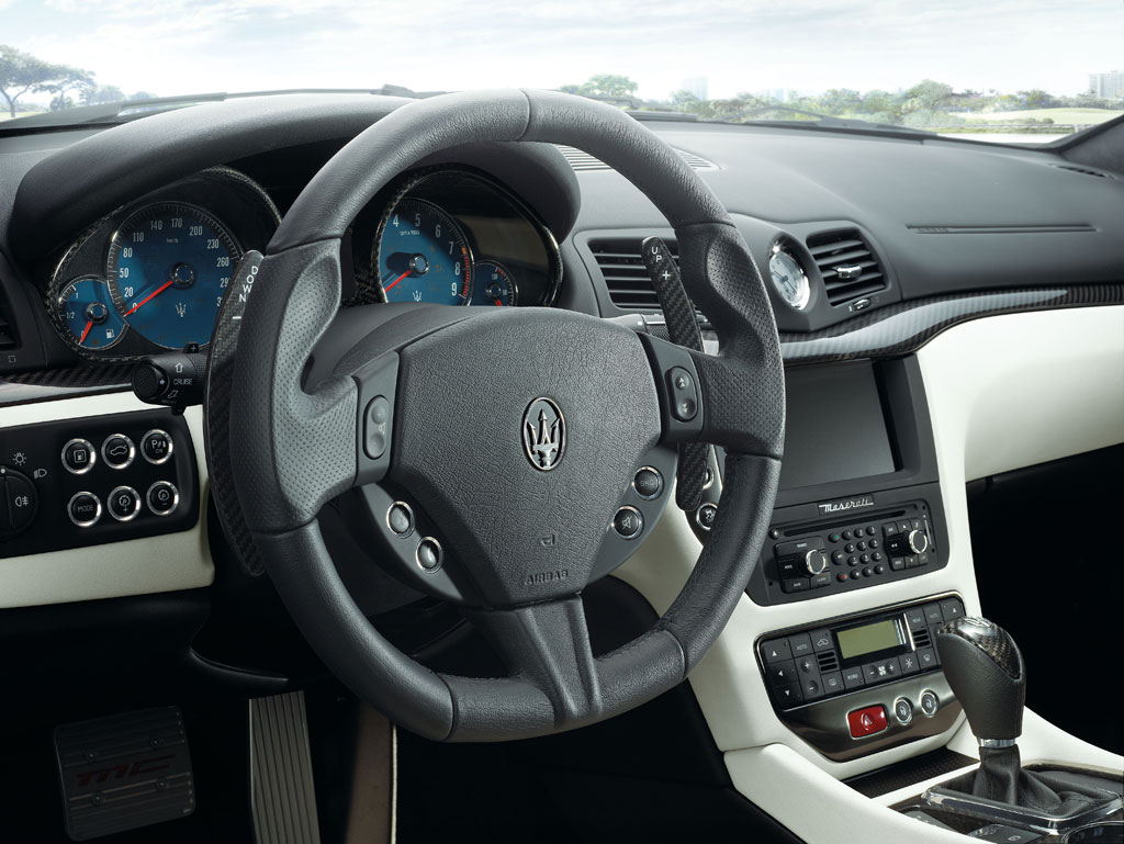 Maserati GranTurismo Sport Standard มาเซราติ แกรนด์ตูริสโมสปอร์ต ปี 2013