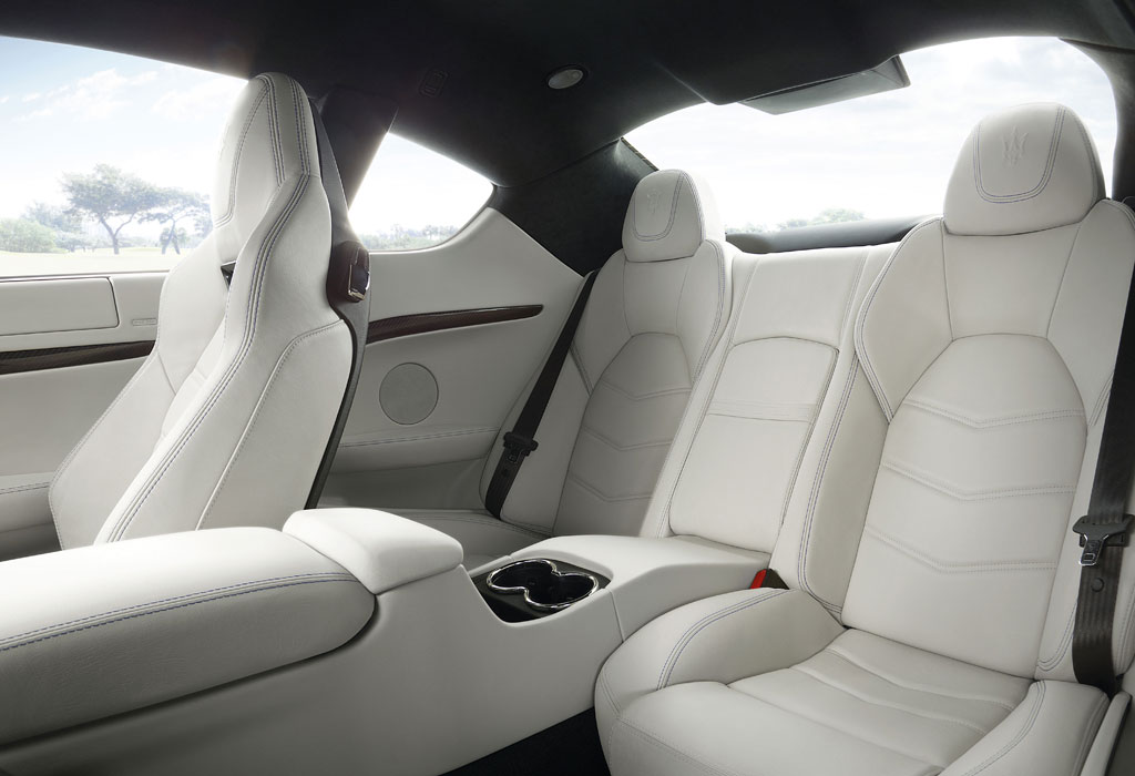 Maserati GranTurismo Sport Standard มาเซราติ แกรนด์ตูริสโมสปอร์ต ปี 2013