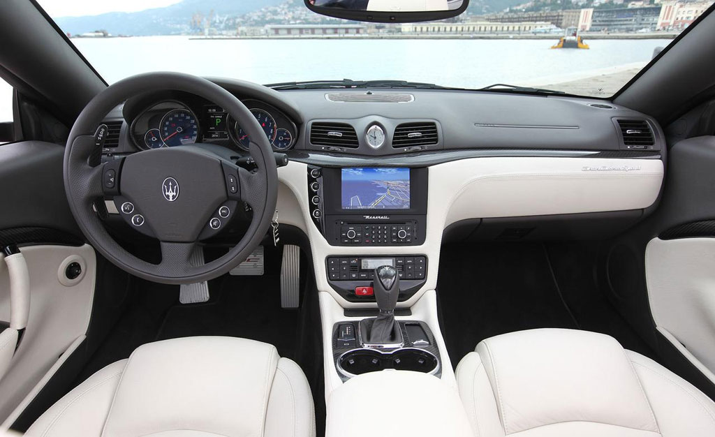 Maserati GranTurismo Sport Standard มาเซราติ แกรนด์ตูริสโมสปอร์ต ปี 2013