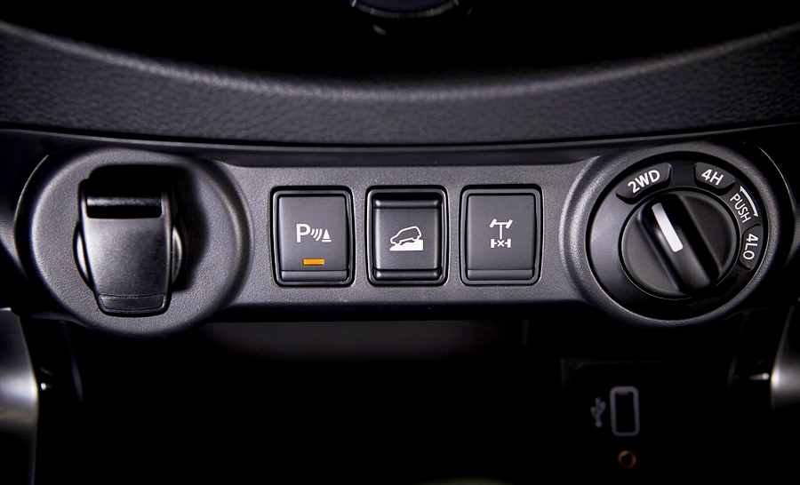 Nissan Navara King Cab CALIBRE V 7AT นิสสัน นาวาร่า ปี 2022