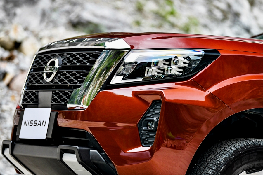 Nissan Navara Double Cab CALIBRE E 6MT นิสสัน นาวาร่า ปี 2022