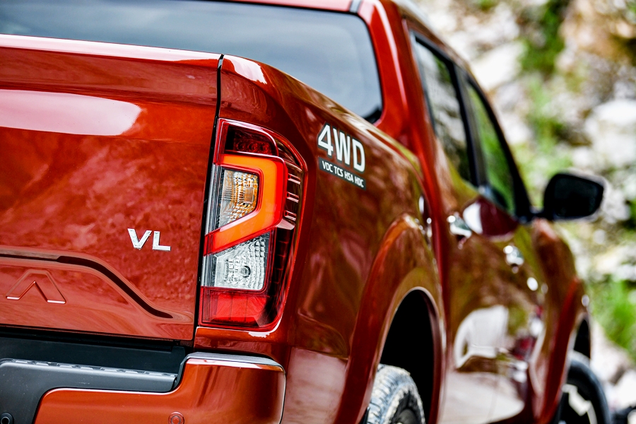 Nissan Navara Double Cab CALIBRE E 6MT นิสสัน นาวาร่า ปี 2022