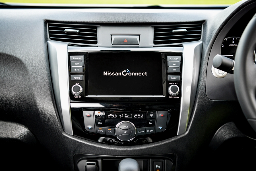 Nissan Navara Double Cab CALIBRE E 6MT นิสสัน นาวาร่า ปี 2022