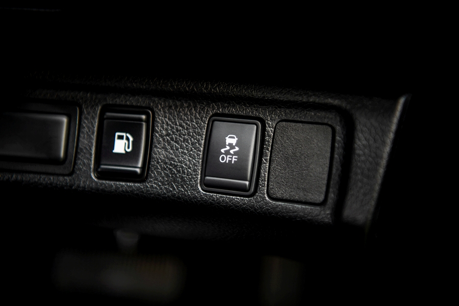 Nissan Navara Double Cab CALIBRE E 6MT นิสสัน นาวาร่า ปี 2022