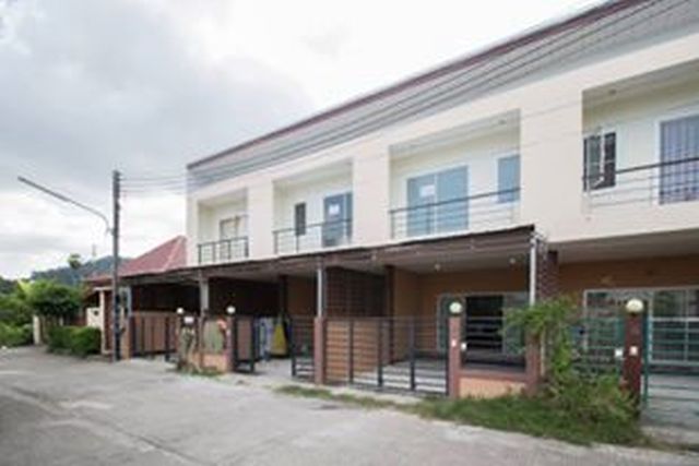 ขายบ้านทาวน์เฮาส์ 2 ชั้น พร้อมเฟอร์ 2 ห้องนอน 2 ห้องน้ำ  21 ตารางวา รัษฎาแลนด์