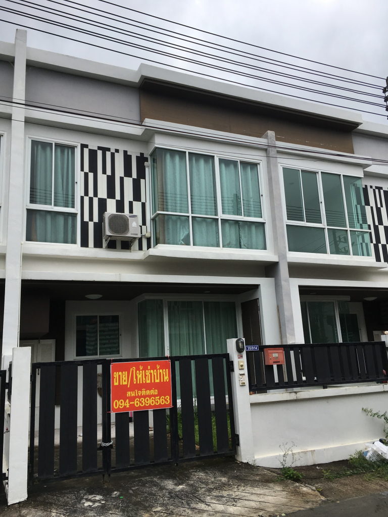 ขาย  และให้เช่าเดือนละ 9,000.- บาท