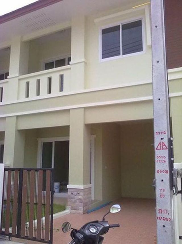 6A100517 ให้เช่าทาวน์เฮาส์ 2 ชั้น 3 ห้องนอน 3 ห้องน้ำ