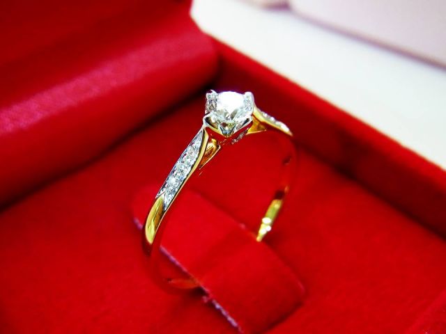 แหวนเพชร ห้างเพชรกาญจน์ ราคาส่ง