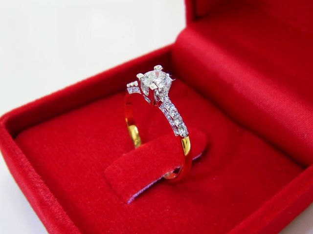 แหวนเพชรแท้ ห้างเพชรกาญจน์ 34000