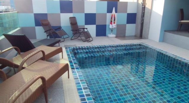 เลหลัง,  ขาย โรงแรมใจกลางป่าตอง