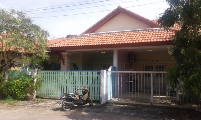 6C110248 ขายบ้านแฝดชั้นเดียว 2 ห้องนอน 1 ห้องน้ำ พื้นที่ 36 ตรว.