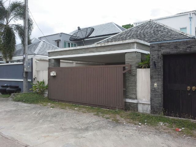 6C80107 ขายบ้านเดี่ยว 2 ชั้น 3 ห้องนอน 4 ห้องน้ำ พื้นที่ 80 ตรว. ราคา 12 ล้านบาท