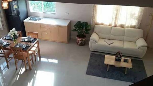 6A110729 ให้เช่าทาวน์เฮ้าส์ 2 ชั้น 3 ห้องนอน 2 ห้องน้ำ พื้นที่ 22 ตรว.