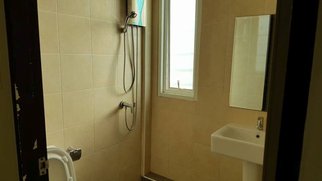 6A110698 ให้เช่าทาวน์เฮาส์ 2 ชั้น 3 ห้องนอน 3 ห้องน้ำ ราคาเช่าเดือนละ 13,000 บาท