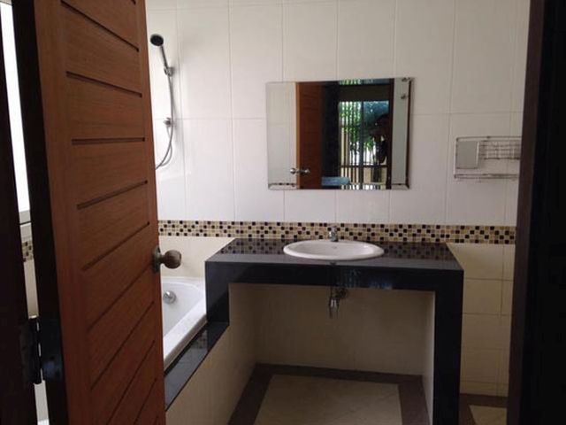 6A40170 ให้เช่าบ้านเดี่ยวชั้นเดียว 3 ห้องนอน 2 ห้องน้ำ พื้นที่ 60 ตรว.