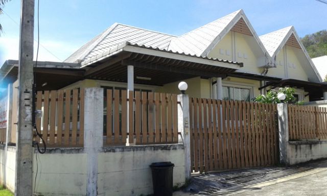 6C120141 ขายบ้านแฝดชั้นเดียว 2 ห้องนอน 2 ห้องน้ำ พื้นที่ 40 ตรว.