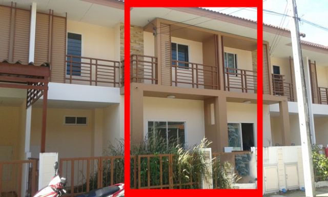6A120247 ให้เช่าทาวน์เฮาส์ 2 ชั้น 4 ห้องนอน 2 ห้องน้ำ พื้นที่ 22 ตรว.