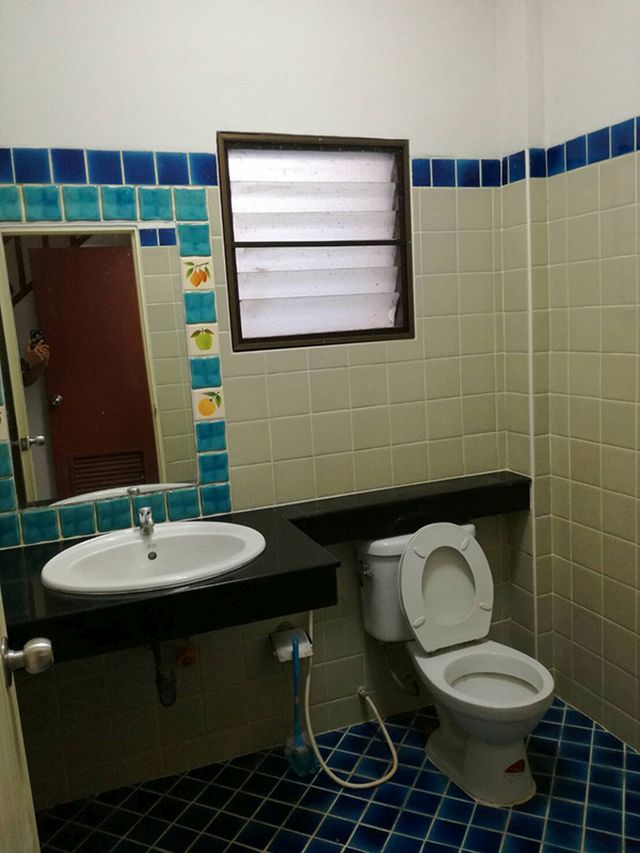 6A90435 ให้เช่าทาวน์เฮ้าส์ 2 ชั้น 2 ห้องนอน 2 ห้องน้ำ พื้นที่ 27 ตร.ว.