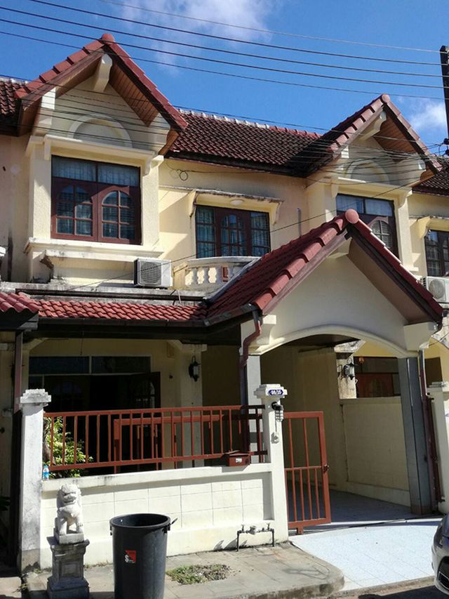 6A90435 ให้เช่าทาวน์เฮ้าส์ 2 ชั้น  2 ห้องนอน 2  ห้องน้ำ พื้นที่ 27 ตร.ว.