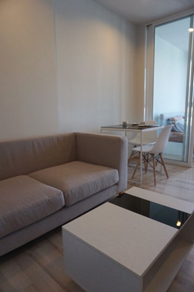 6A100552 ให้เช่าคอนโด The Base Height 1 ห้องนอน 1 ห้องน้ำ พื้นที่ 34 ตรม.