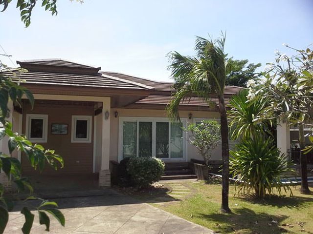 6A90439 ให้เช่าบ้านเดี่ยวชั้นเดียว 2 ห้องนอน 2 ห้องน้ำ พื้นที่ 100 ตรว.