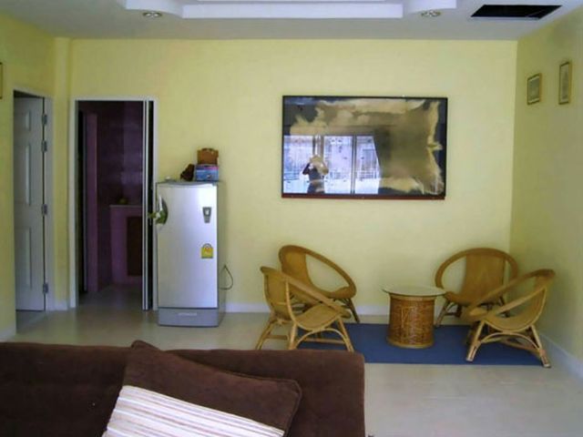 6A100564 ให้เช่าบ้านแฝดชั้นเดียว 4 ห้องนอน 3 ห้องน้ำ พื้นที่ 45 ตรว.