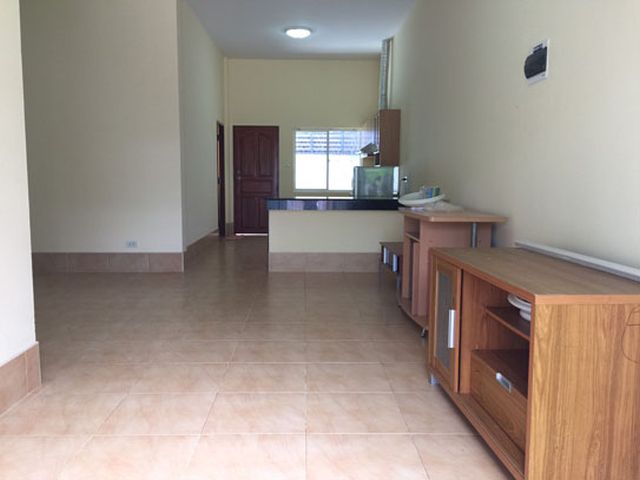 6C90207 ขายบ้านแฝดชั้นเดี่ยว 2 ห้องนอน 2 ห้องน้ำ พื้นที่ 33 ตรว.