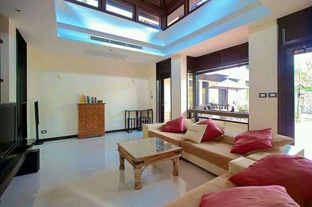 6A40185 ให้เช่าบ้านเดี่ยว 3 ห้องนอน 5 ห้องน้ำ ราคา 180,000 บาทต่อเดือน