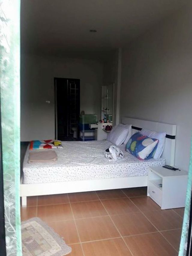 6C110269 ขายทาวน์โฮม 2 ชั้น 2 ห้องนอน 1 ห้องน้ำ พื้นที่ใช้สอย 22 ตร.ว