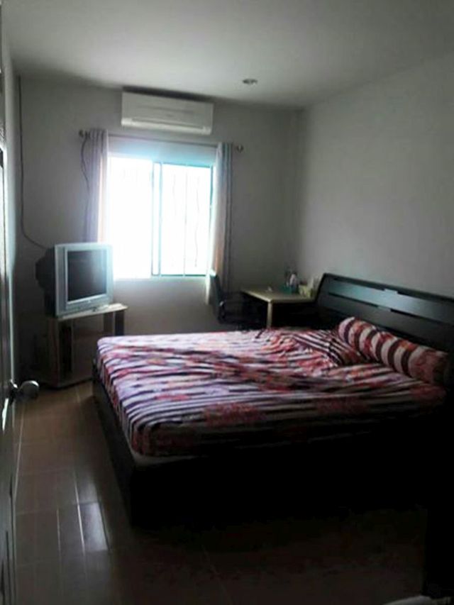 6C110269 ขายทาวน์โฮม 2 ชั้น 2 ห้องนอน 1 ห้องน้ำ พื้นที่ใช้สอย 22 ตร.ว