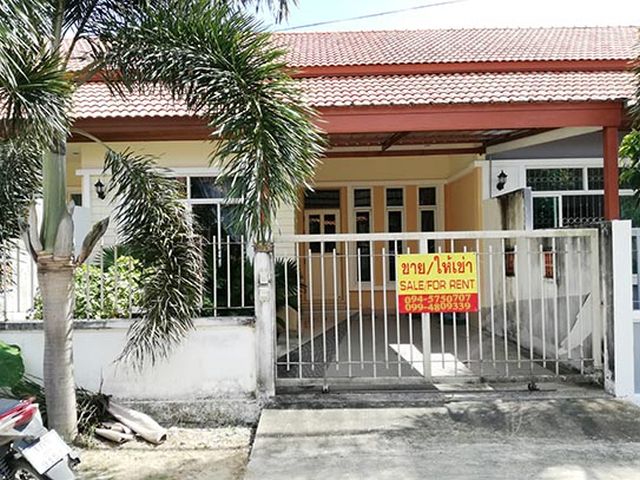6A110744 ให้เช่าบ้านแฝดชั้นเดียว 2 ห้องนอน 1 ห้องน้ำ ราคา 10,000 บาทต่อเดือน
