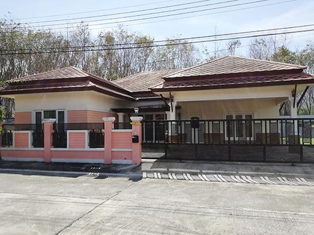 6A110746 ให้เช่าบ้านเดี่ยวชั้นเดียว 4 ห้องนอน 2 ห้องน้ำ ราคา 33,000 บาทต่อเดือน