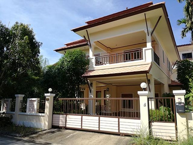 6A110748 ให้เช่าบ้านเดี่ยวสองชั้น 4 ห้องนอน 3 ห้องน้ำ ราคา 20,000 บาทต่อเดือน