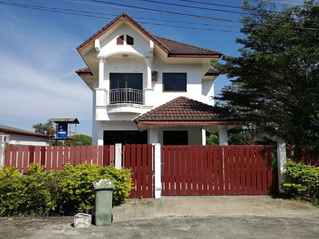 6A110758 ให้เช่าบ้านเดี่ยวสองชั้น 3 ห้องนอน 3 ห้องน้ำ ราคา 18,000 บาทต่อเดือน