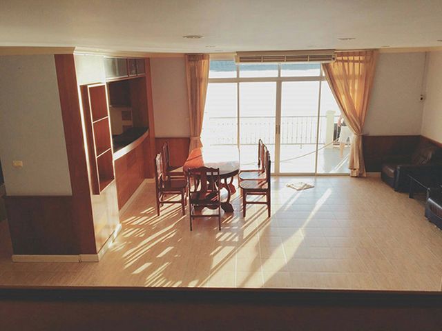 6A90468 ให้เช่าทาวน์เฮ้าส์ 2 ห้องนอน 3 ห้องน้ำ พื้นที่ 30 ตร.ว.