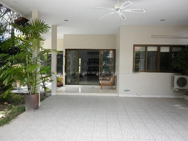 6C40086 ขายบ้านเดียวชั้นเดียว 3 ห้องนอน 2 ห้องน้ำ พื้นที่ 46 ตร.ว.