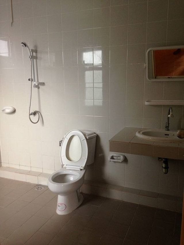 6A100589 ให้เช่าบ้านเดี่ยว 2 ชั้น พื้นที่ 70 ตรว. ใกล้ตลาดชิลวาร์