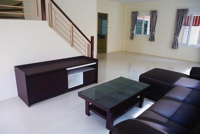 6A120265 ให้เช่าบ้านแฝด 2 ชั้น พื้นที่ 42 ตรว. ใกล้โลตัสถลาง