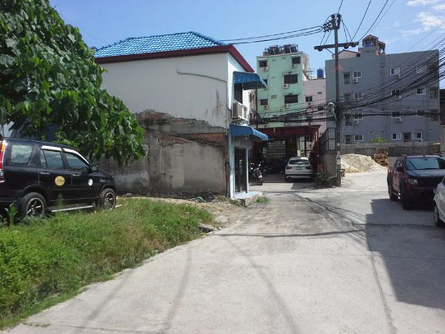 6B60001 ขายที่ดินเปล่าติดถนน พื้นที่ 1 งาน 12 ตรว.