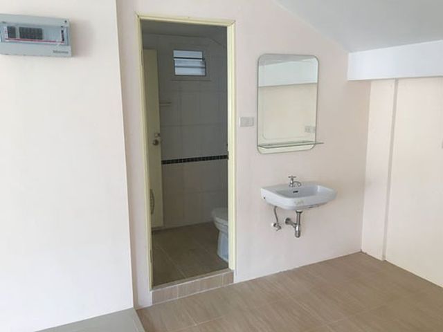 6C120154 ขายบ้านเดี่ยวชั้น 3 ห้องนอน 3 ห้องน้ำ พื้นที่ 65 ตรว. ราคา 3.35 ล้านบาท