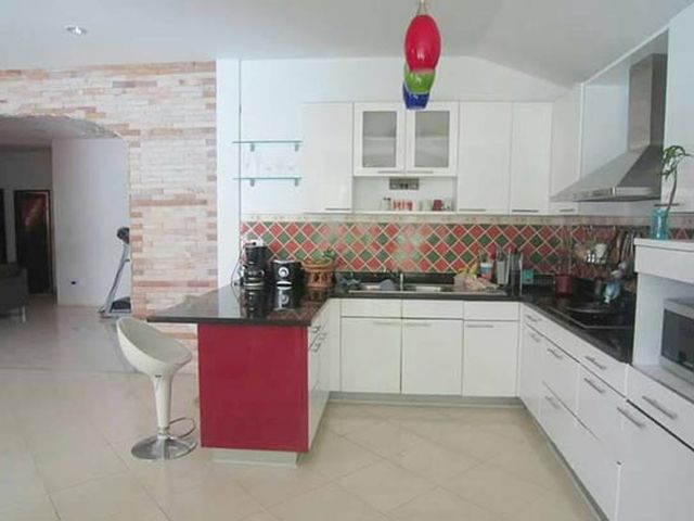 6A80275 ให้เช่าบ้านแฝดชั้นเดียว 2 ห้องนอน 1 ห้องน้ำ ราคา 25,000 บาทต่อเดือน