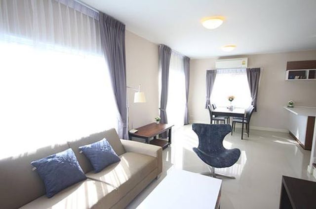 6A110734 ให้เช่าบ้านแฝดสองชั้น 3 ห้องนอน 2 ห้องน้ำ ราคา 22,000 บาทต่อเดือน