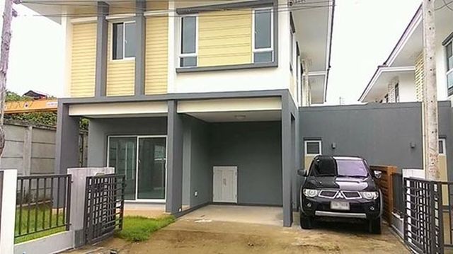 6A110734 ให้เช่าบ้านแฝดสองชั้น 3 ห้องนอน 2 ห้องน้ำ ราคา 22,000 บาทต่อเดือน