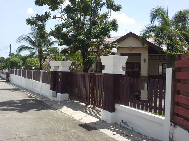 6C90210 ขายบ้านเดี่ยวชั้นเดียว 3 ห้องนอน 3 ห้องน้ำ พื้นที่ 305 ตรว.