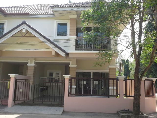 6A80288 ให้เช่าทาวน์เฮาส์ 2 ชั้น 3 ห้องนอน 2 ห้องน้ำ ราคาเช่าเดือนละ 35,000 บาท