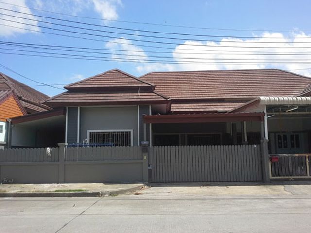 6A90472 ให้เช่าบ้านแฝดชั้นเดียว 3 ห้องนอน 2 ห้องน้ำ พื้นที่ 51 ตรว.