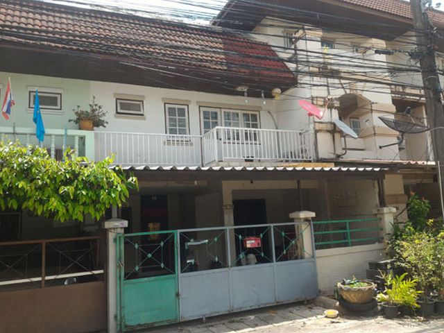 6A110803 ให้เช่าทาวน์เฮาส์ 2 ชั้น 3 ห้องนอน 3 ห้องน้ำ