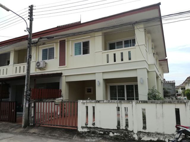 6C100150 ขายทาวน์เฮาส์ 2 ชั้น 3 ห้องนอน 3 ห้องน้ำ ราคาขาย 4.0  ล้านบาท