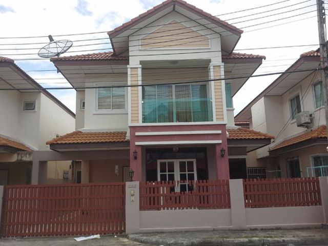 6A90479 ให้เช่าบ้านเดี่ยวสองชั้น 3 ห้องนอน 3 ห้องน้ำ พื้นที่ 40 ตรว.