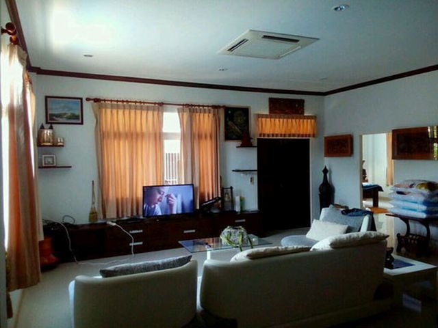 6A110810 ให้เช่าบ้านเดี่ยวชั้นเดียว 4 ห้องนอน 5 ห้องน้ำ พื้นที่ 120 ตรว.